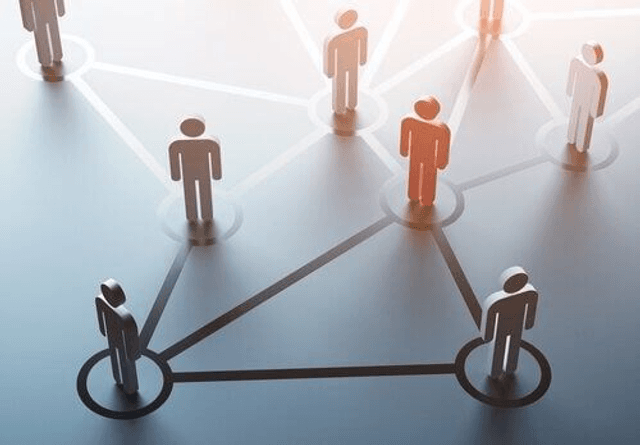 Definizione e revisione del piano di comunicazione interno ed esterno (1 ora)